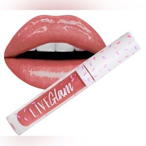 🩷🆕🩷LIVEGlam “Cake” Shine Lip Topper